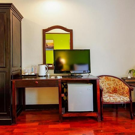 לואנג פרבאנג E-Outfitting Vang Thong Hotel מראה חיצוני תמונה