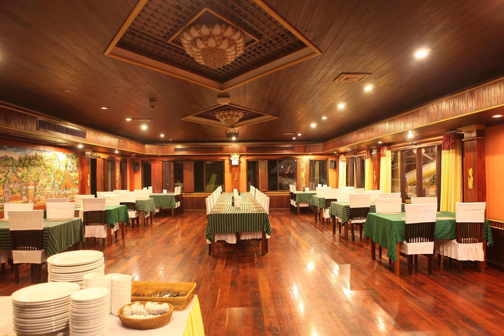 לואנג פרבאנג E-Outfitting Vang Thong Hotel מראה חיצוני תמונה