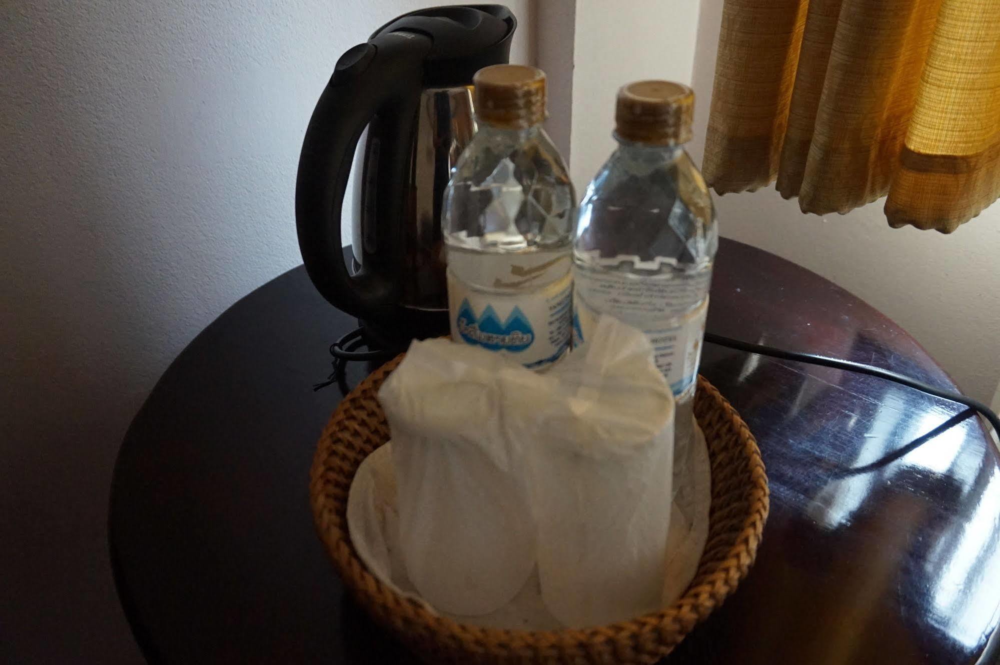לואנג פרבאנג E-Outfitting Vang Thong Hotel מראה חיצוני תמונה